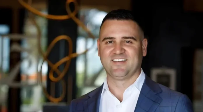 Misha Ezratti Age, Life Story & Real Estate Journey misha ezratti age